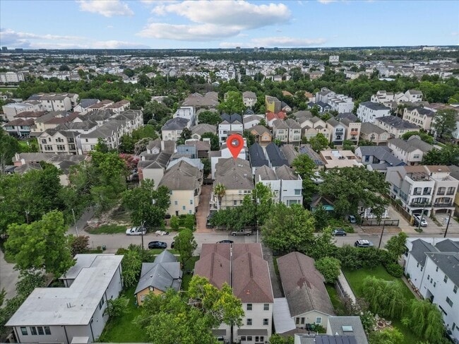 Building Photo - 6118 Tyne St