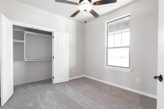 Building Photo - 11520 NW 134th Ter