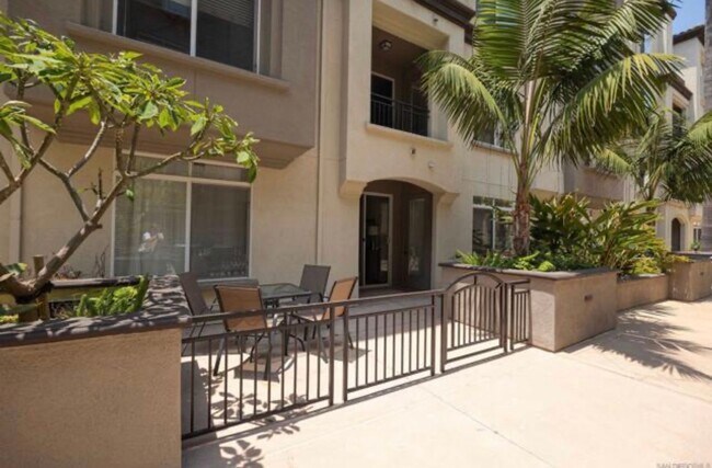 Building Photo - $2,950 - 1 Bed / 1 Bath Bottom Floor Beautiful Condo at Regents La Jolla