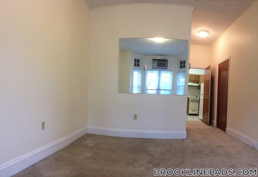 Building Photo - 1223 Beacon St