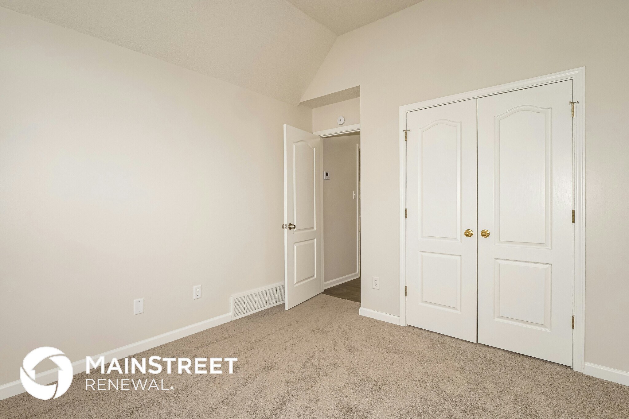 Building Photo - 10130 Cross Valley Dr