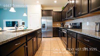 Building Photo - 4667 Terrasonesta Dr