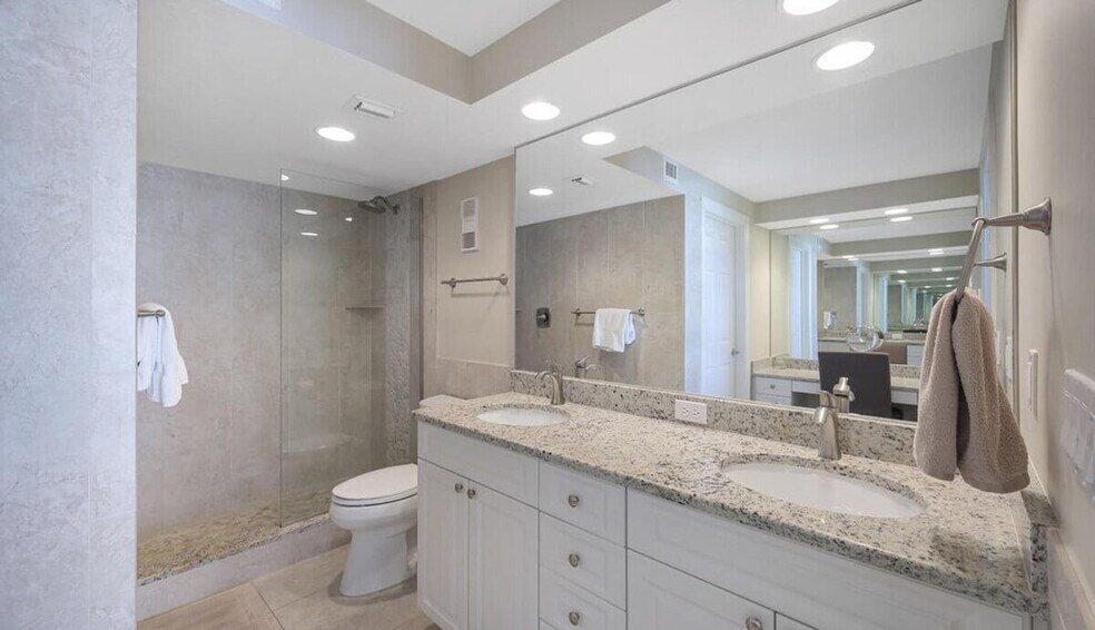 Building Photo - 440 Seaview Ct