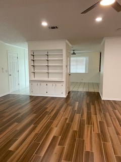 Building Photo - 228 E Greenfield Dr