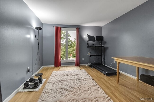 Building Photo - 130 Groton Dr