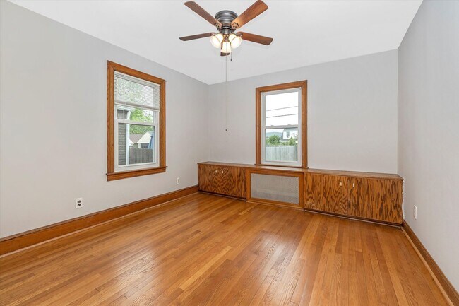 Building Photo - 531 Lee Pl