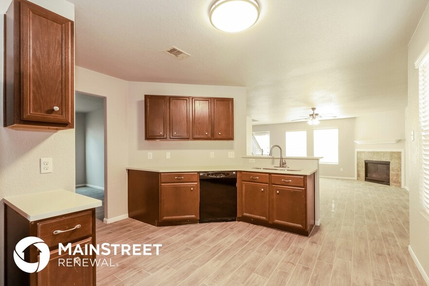 Building Photo - 16782 N Thrasher Dr