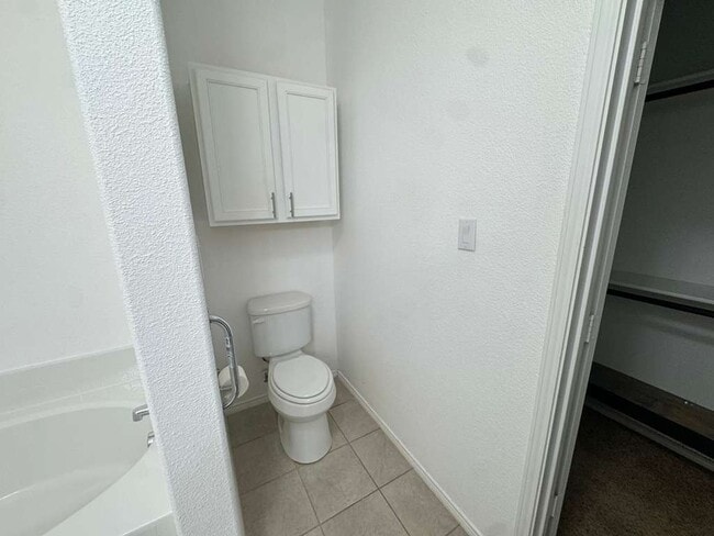 Building Photo - 6212 Topsail Dr