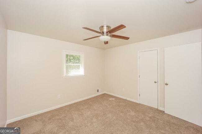 Building Photo - 4141 Macduff Dr