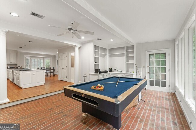 Building Photo - 2986 Mornington Dr NW