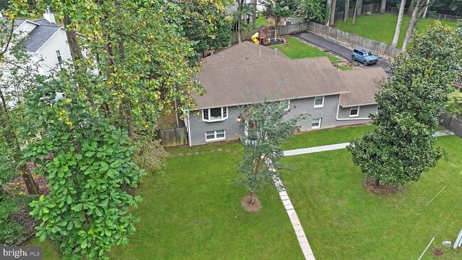 Building Photo - 2918 Glenvale Dr