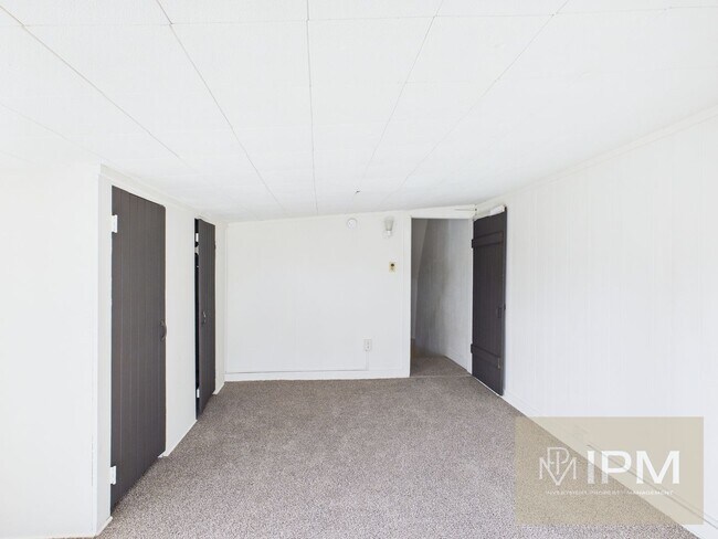 Building Photo - Cozy 3 Bedroom, 1 Bath Home in Spring Grove School District!