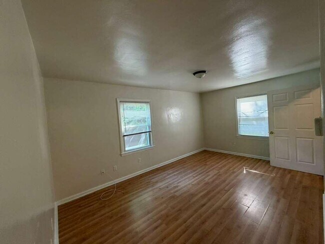 Building Photo - 4636 N 46th St