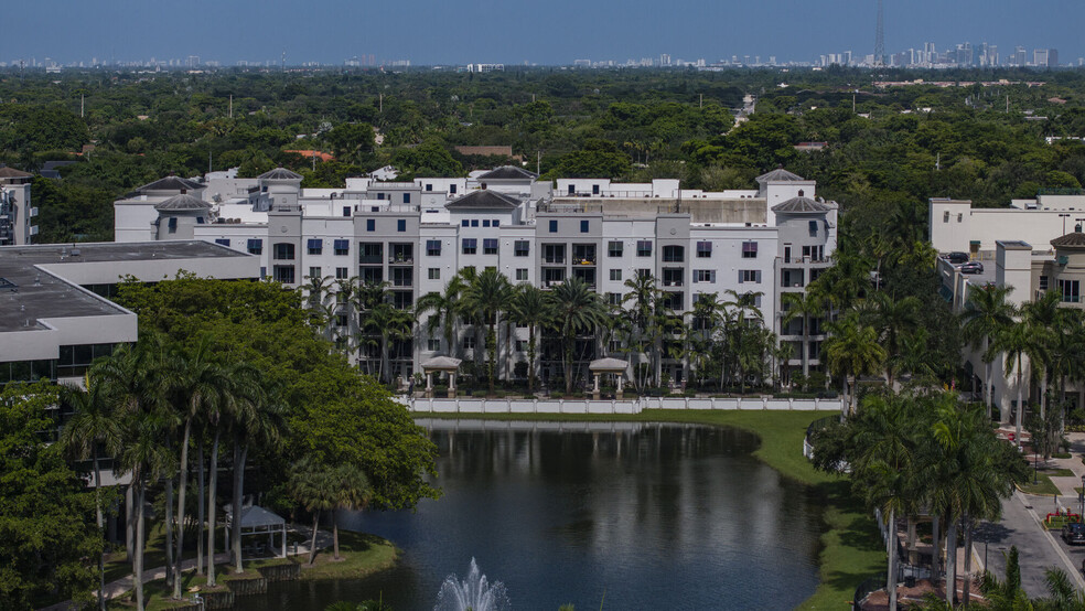 Building Photo - Manor in Plantation