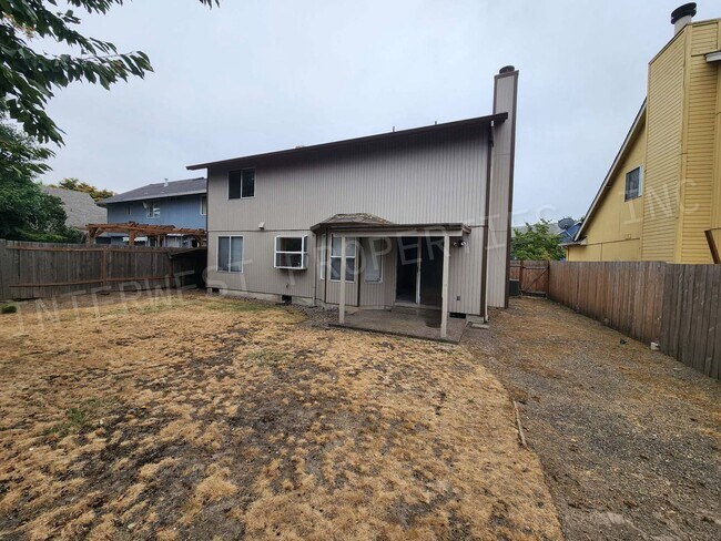 Building Photo - Spacious 4bd 2.5ba Rock Creek Home With 2 ...
