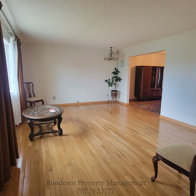 Building Photo - 1732 Moclips Dr