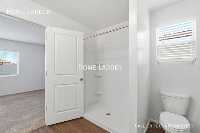 Building Photo - 1360 W Inca Dr