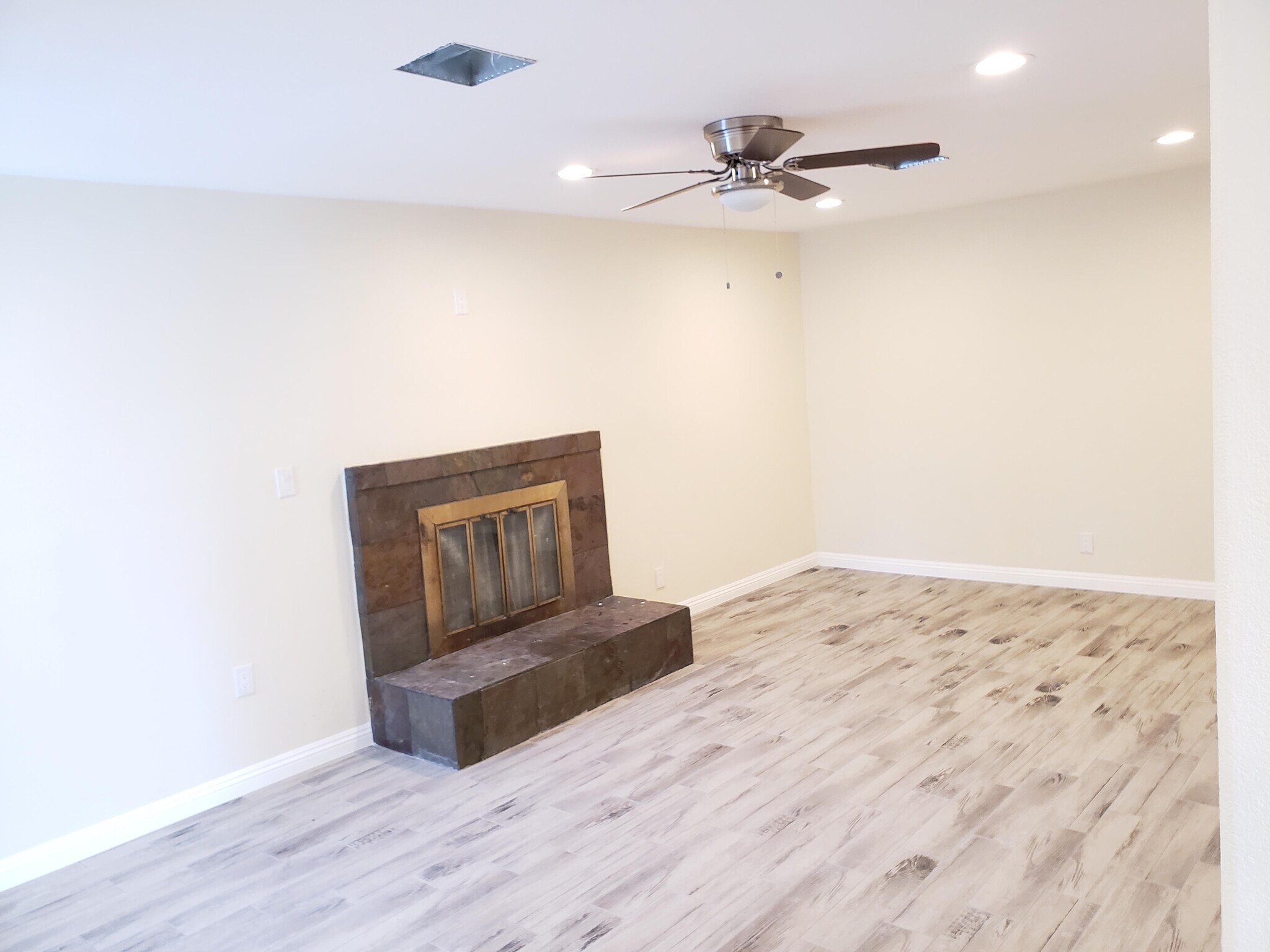 Building Photo - 8372 Cerulean Dr