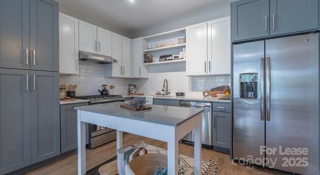 Building Photo - 6408 Providence Farm Ln