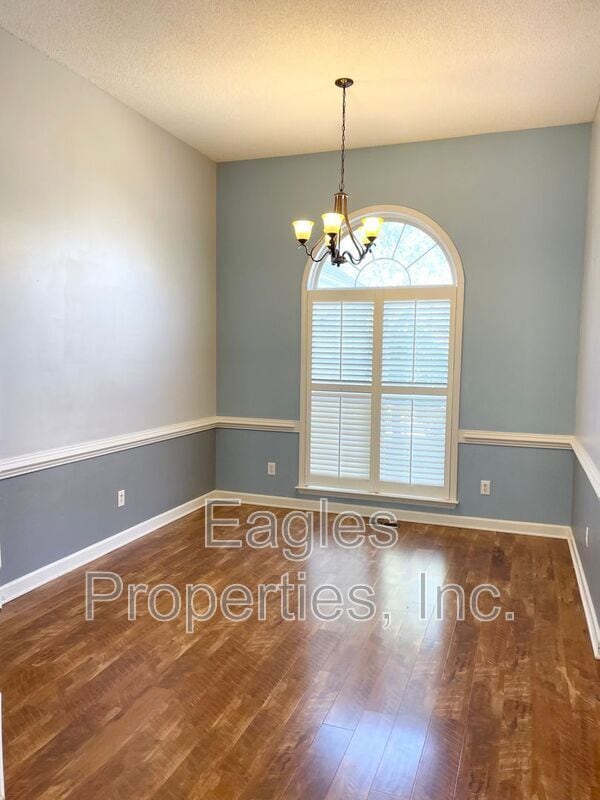 Building Photo - 202 Adler Ln