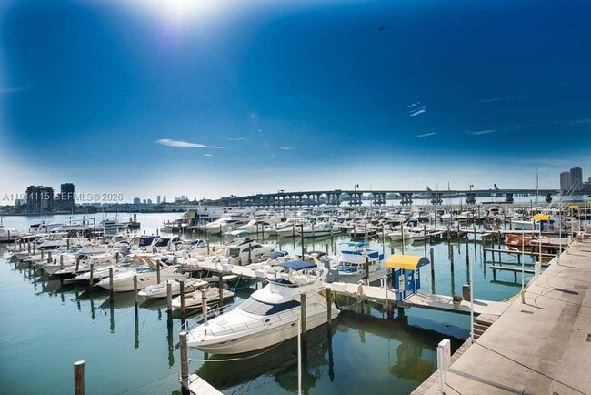 Building Photo - 1717 N Bayshore Dr