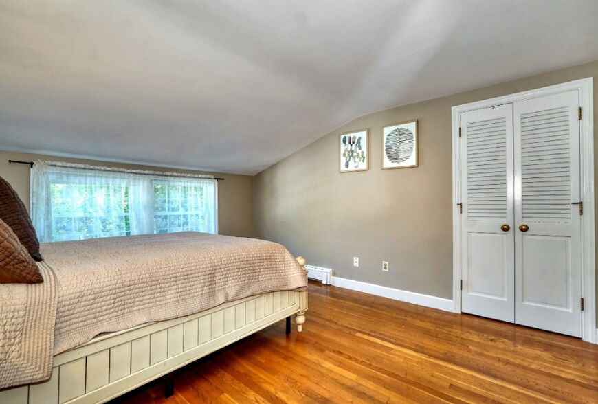 Building Photo - 65 Sherburne Rd S