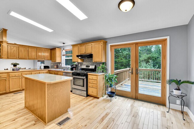 Building Photo - 2773 Coyote Cir