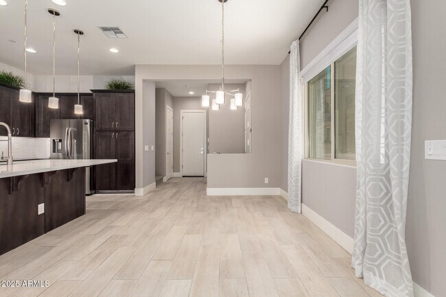 Building Photo - 7500 E Via De Luna Dr