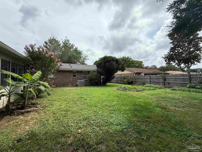 Building Photo - 790 Deedra Ave