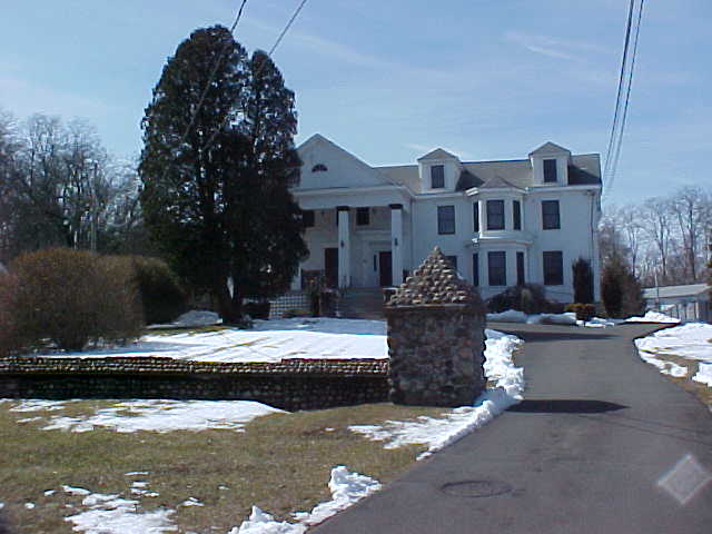 Primary Photo - 25 Main St
