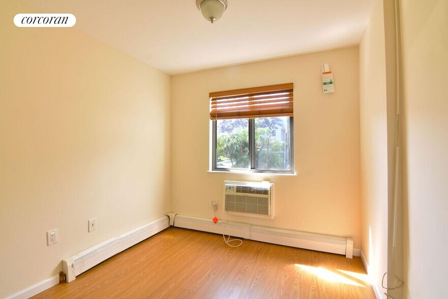 Primary Photo - 336 Howe Ave