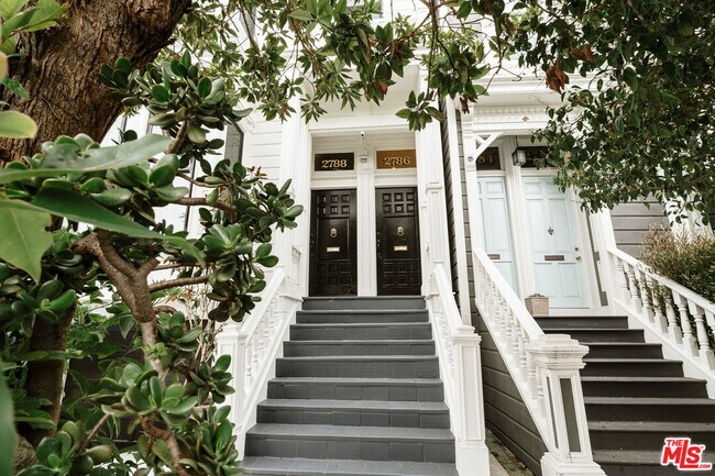 Building Photo - 2786 Bush St