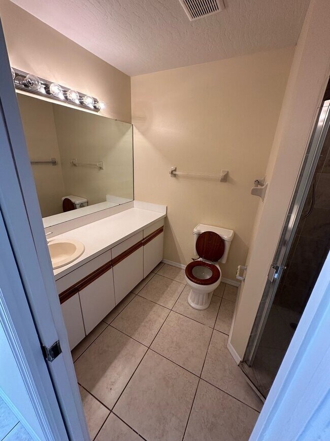 Building Photo - 2BD / 2BA SUNTREE VILLA HOME