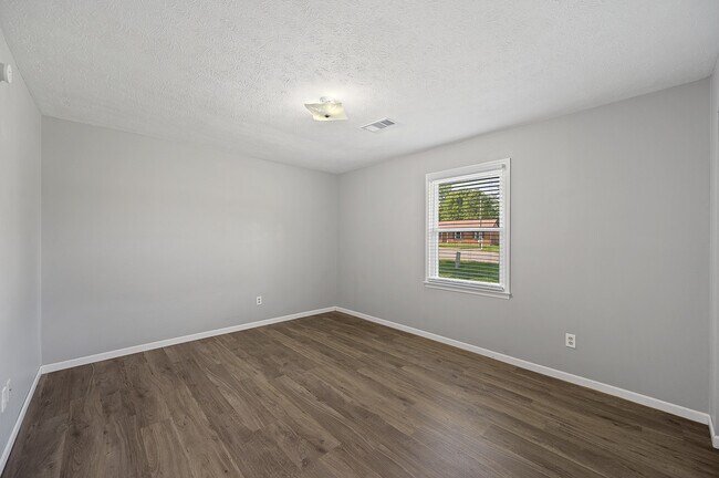 Building Photo - 2987 Jennifer Ct