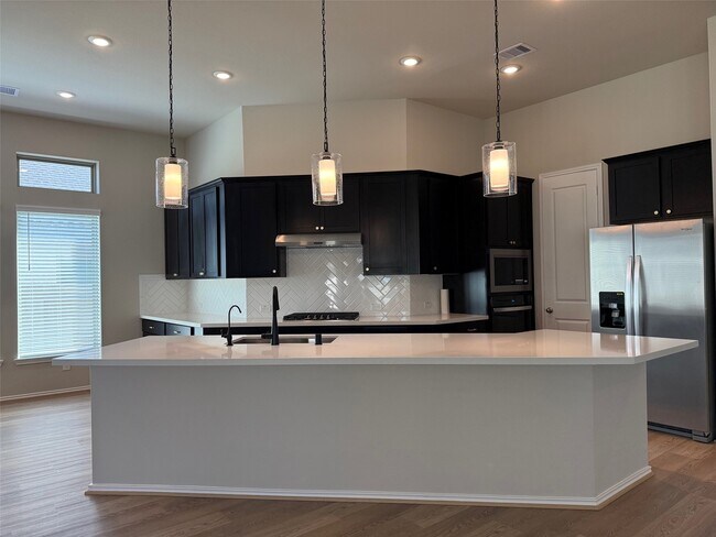 Building Photo - 5207 Maple Wood Dr