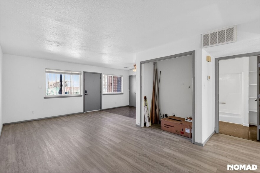 Building Photo - 1133 Kentucky St SE