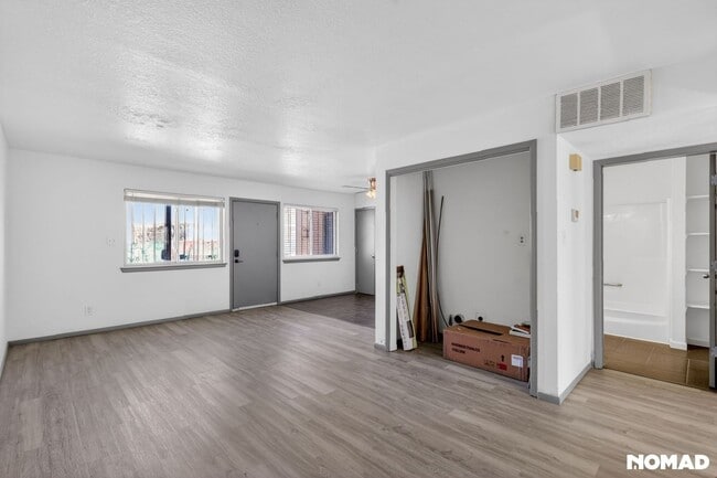 Building Photo - Charming 2BR 4plex in Albuquerque