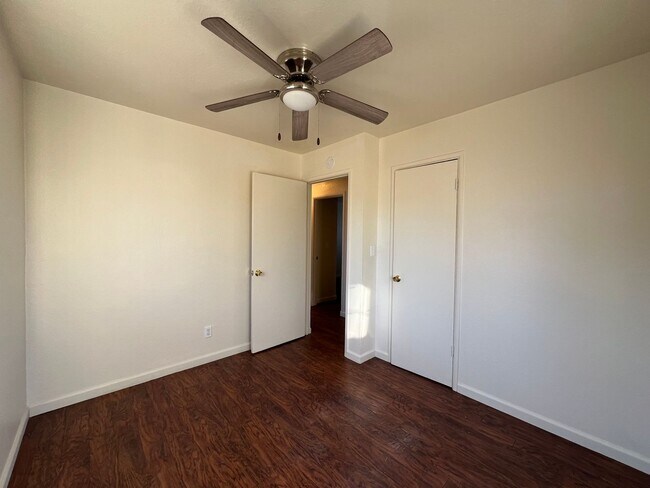 Building Photo - 3 Bedroom 1 Bathroom House with Huge Fenced Yard Near Schools, Park & Community Pool