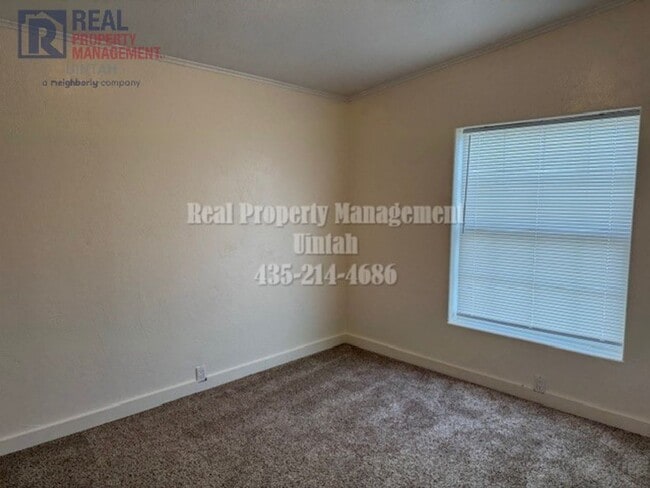 Building Photo - Cute 4 bedroom 2 bath room house