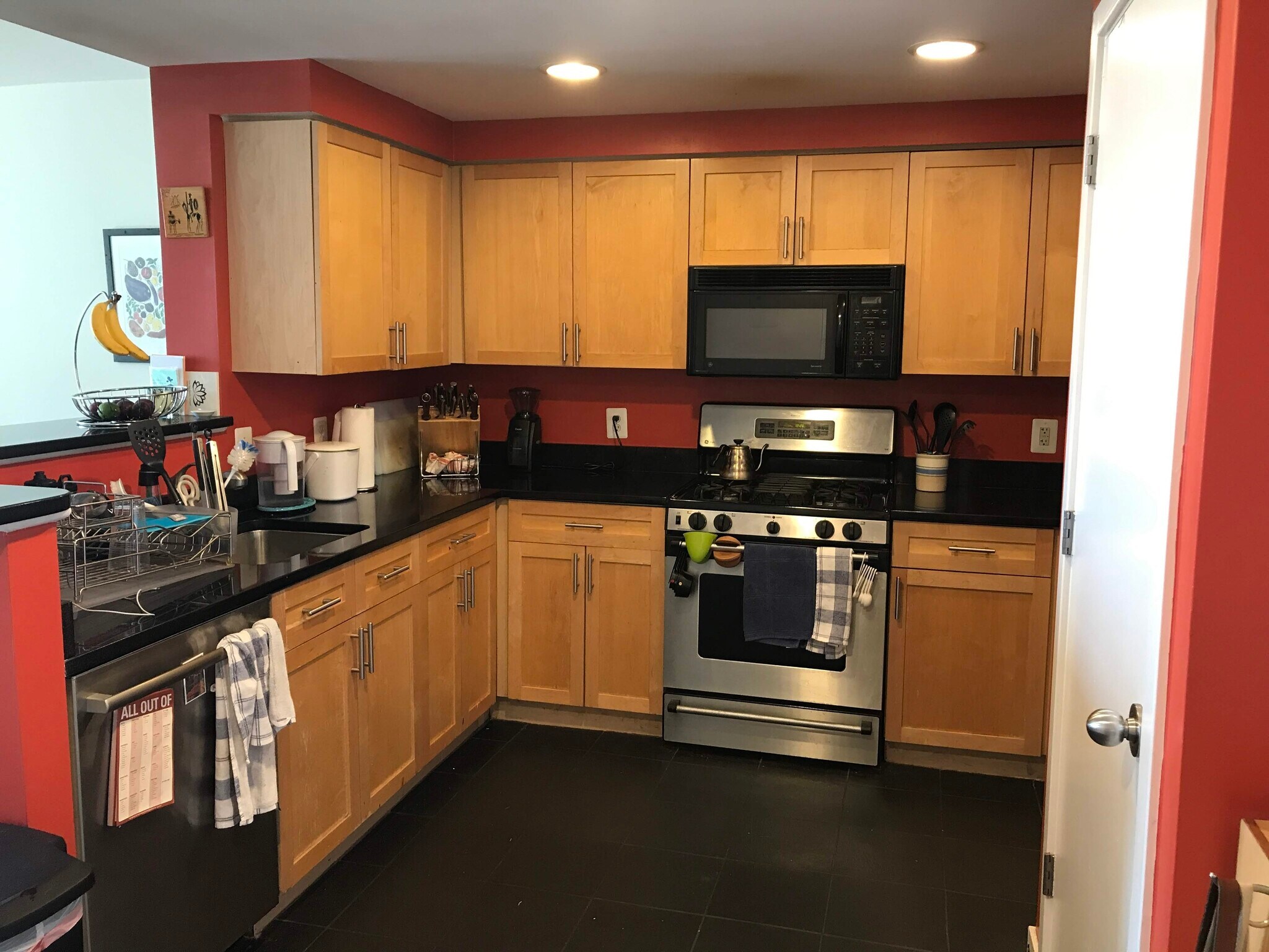 kitchen is now white! - 3883 Connecticut Ave NW