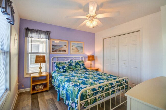Building Photo - OCEAN FRONT *Off Season Rental* Fully Furn...