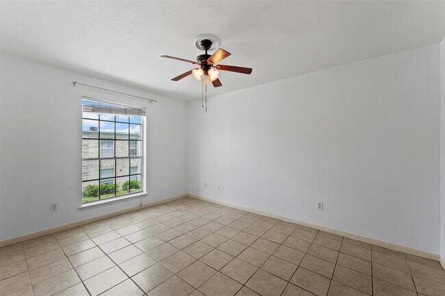 Building Photo - 6606 De Moss Dr