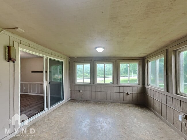 Building Photo - 6659 Rosetree Dr