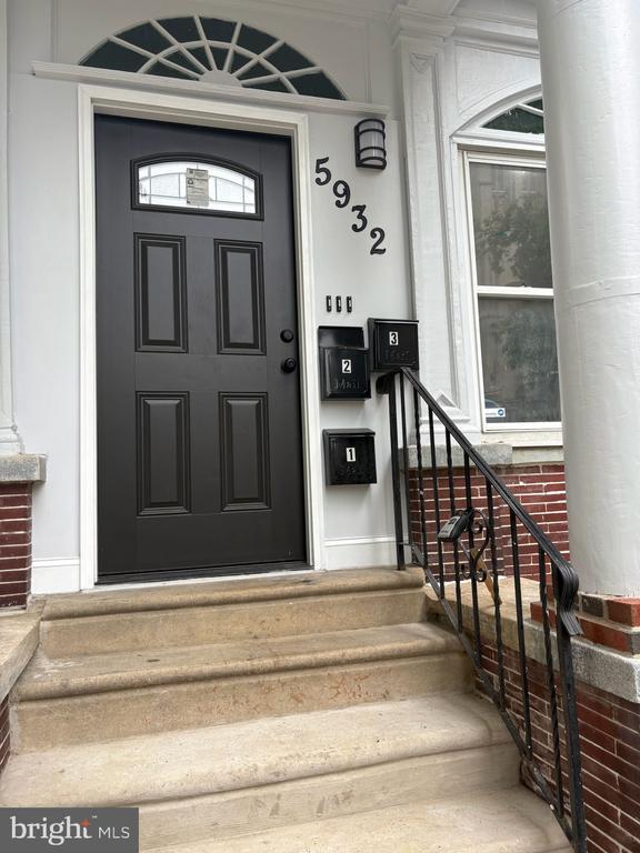 Primary Photo - 5932 Walnut St