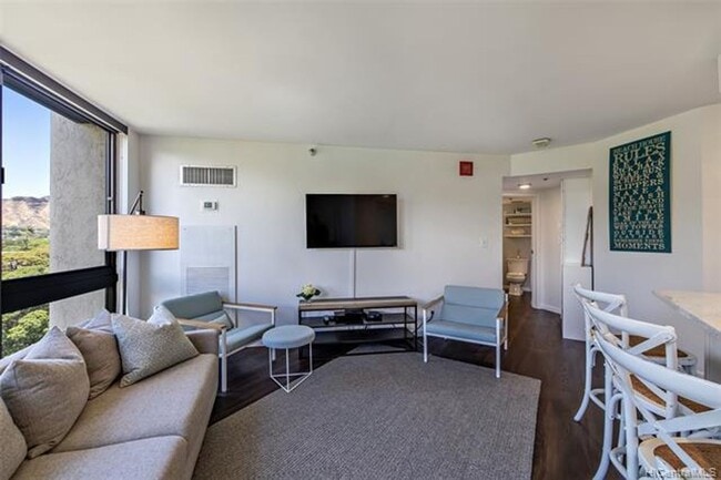 Building Photo - 1 bedroom, den with murphy bed, 1 cov parking, tropical grounds with pool, tennis courts +++++++