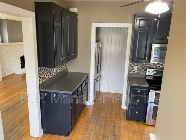 Building Photo - 4221 Harriet Ave