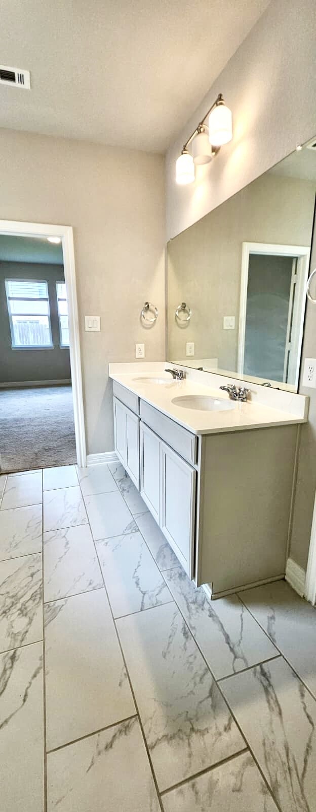 Building Photo - 104 Sea Glass Cv