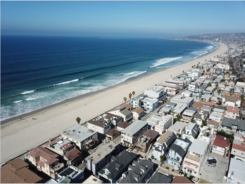 Ocean front in Mission Beach! - 3261 Ocean Front Walk