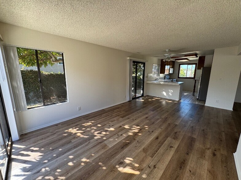 Building Photo - 1904 Harriman Ln