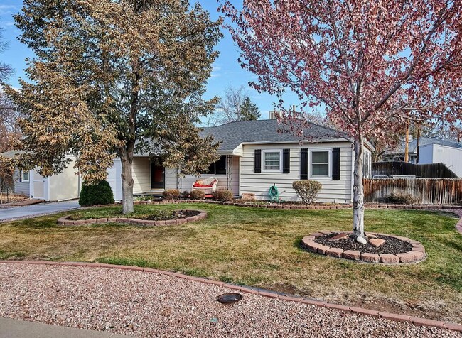 Primary Photo - 3833 E Nielsen Ln